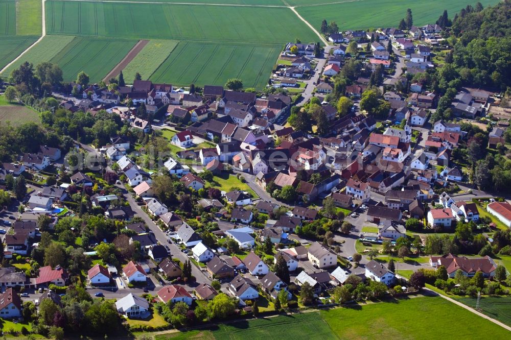 Aerial photograph Blofeld - Town View of the streets and houses of the residential areas in Blofeld in the state Hesse, Germany