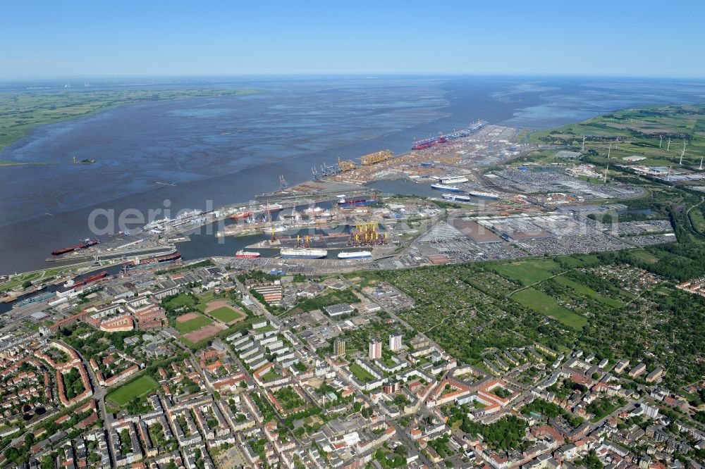 Bremerhaven from above - Town View of the streets and houses of the residential areas around Stadtbremischer Ueberseehafen Bremerhaven with mouth of the Weser in the state Bremen