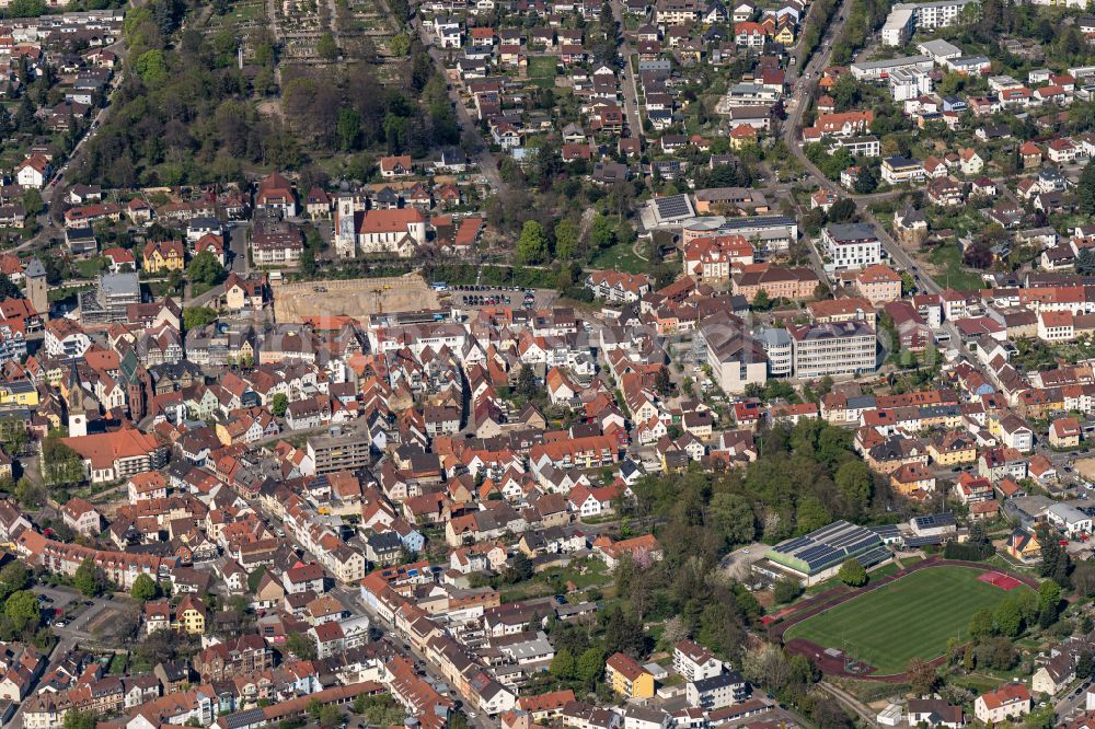 Bretten from the bird's eye view: Town View of the streets and houses of the residential areas in Bretten in the state Baden-Wuerttemberg, Germany