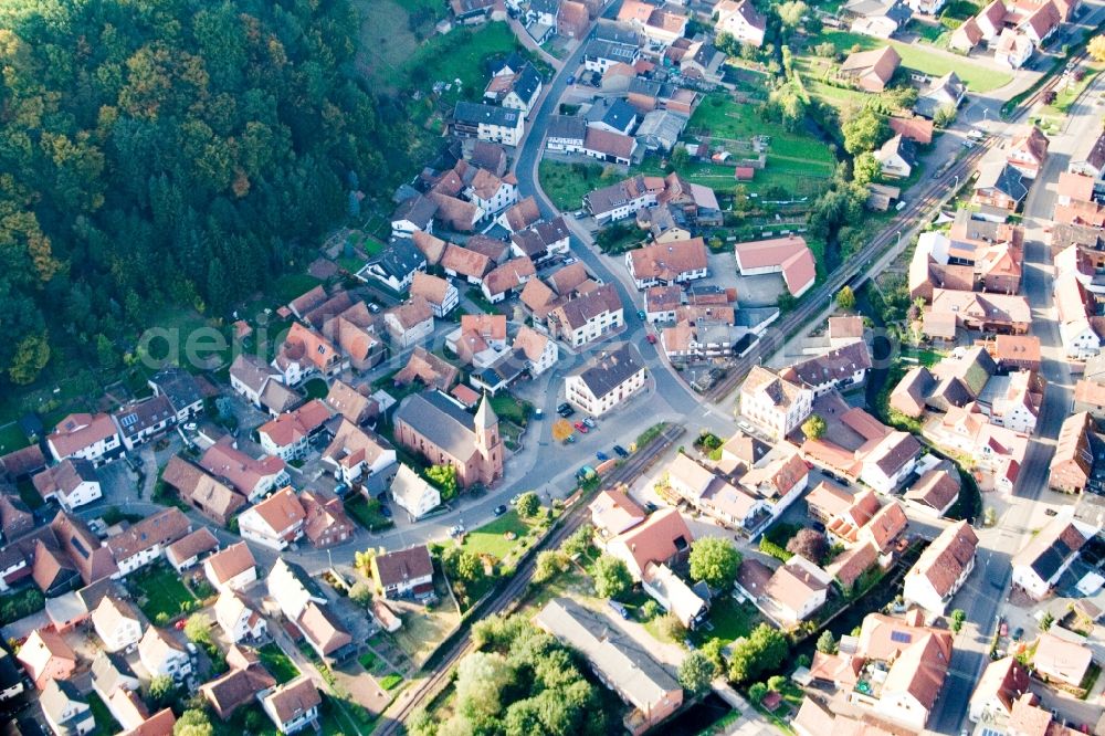 Bruchweiler-Bärenbach from above - Town View of the streets and houses of the residential areas in Bruchweiler-Baerenbach in the state Rhineland-Palatinate