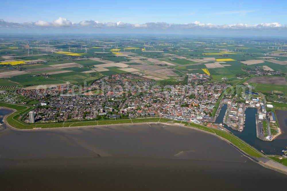 Büsum from above - Town View of the streets and houses of the residential areas in Buesum in the state Schleswig-Holstein