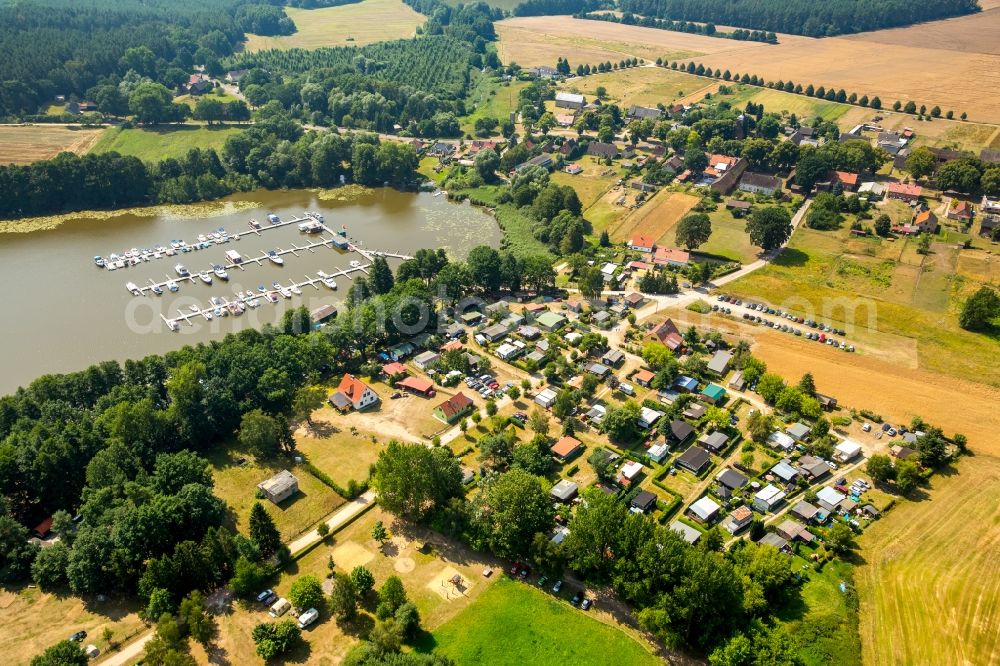 Aerial photograph Buchholz - View of Buchholz on Lake Mueritzsee with its marina and campsite in the state of Mecklenburg - Western Pomerania