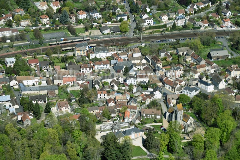 Chamarande from the bird's eye view: Town View of the streets and houses of the residential areas in Chamarande in Ile-de-France, France