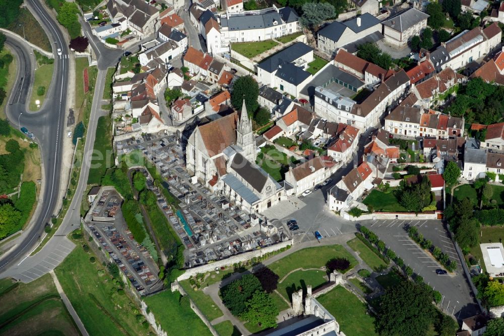 Crépy-en-Valois from the bird's eye view: View at Crépy-en-Valois in the department of Oise in the Picardie region of France, left of center, the church of St. Denis and the cemetery