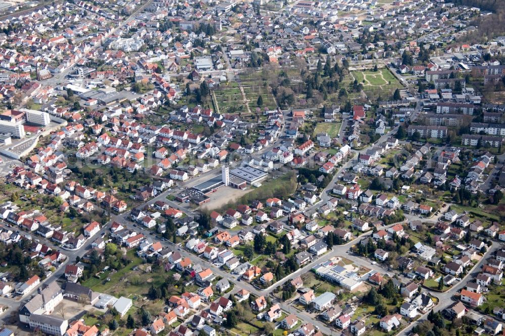 Dieburg from the bird's eye view: Town View of the streets and houses of the residential areas in Dieburg in the state Hesse