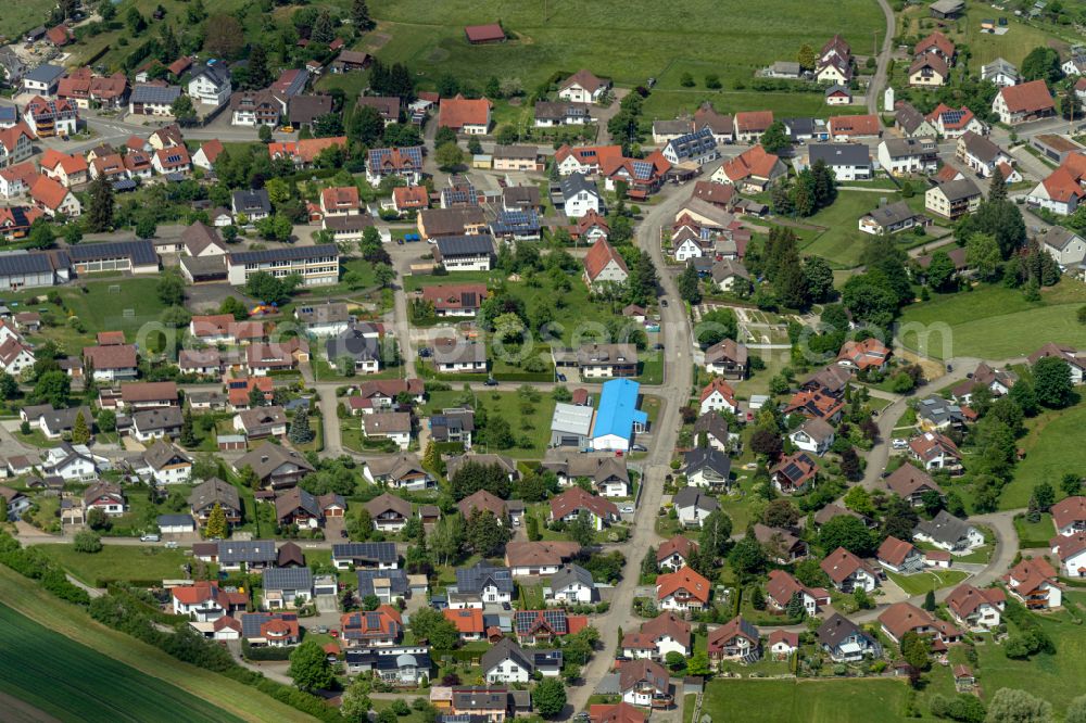 Dietingen from the bird's eye view: Town View of the streets and houses of the residential areas in Dietingen in the state Baden-Wuerttemberg, Germany