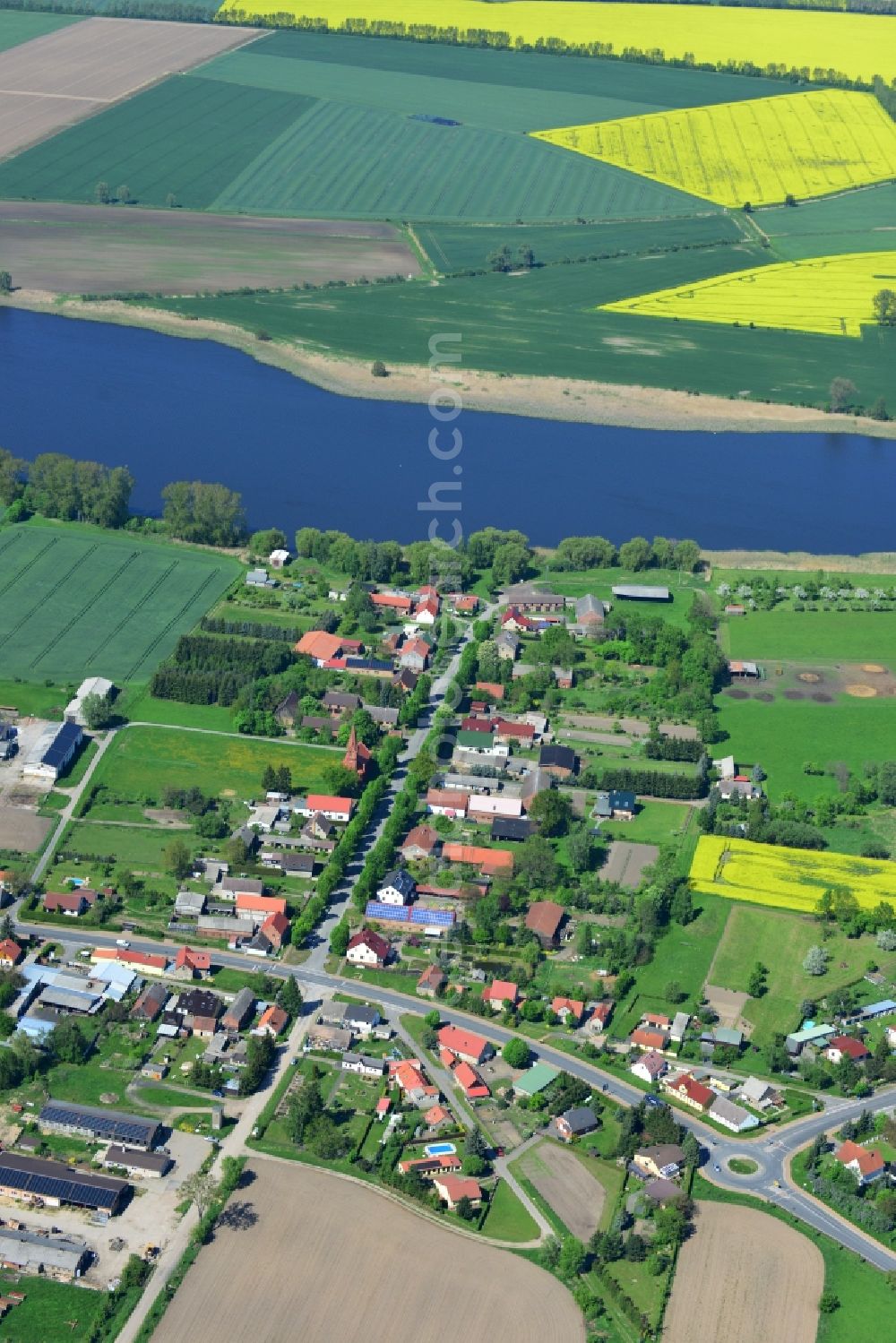 Aerial photograph Bückwitz - Town View from the village Brueckwitz on Bückwitzer lake in Brandenburg