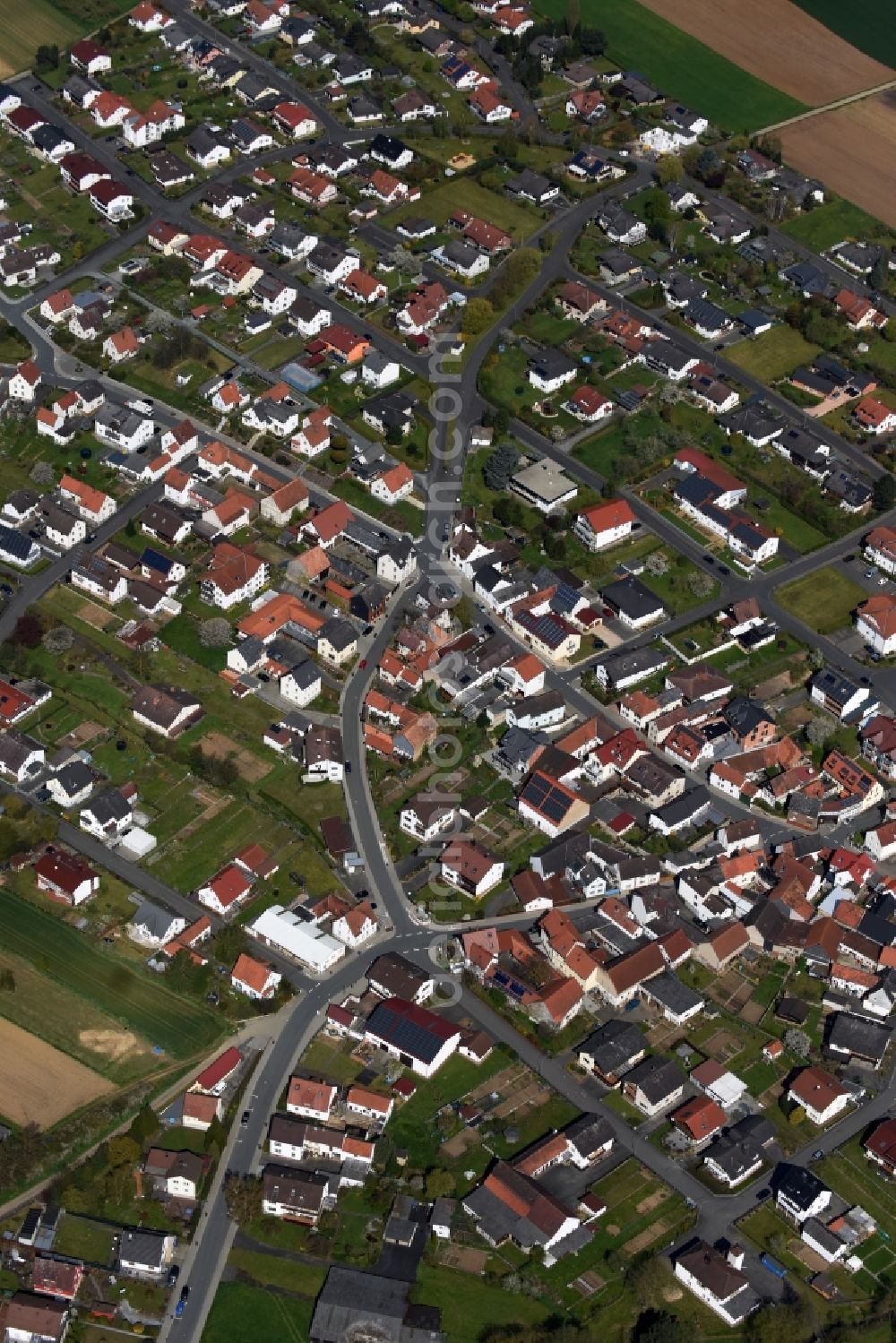 Aerial image Dornholzhausen - Town View of the streets and houses of the residential areas in Dornholzhausen in the state Hesse