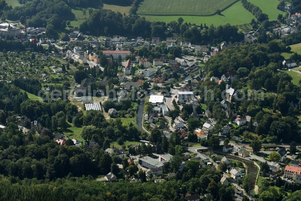 Einsiedel from the bird's eye view: Town View of the streets and houses of the residential areas in Einsiedel in the state Saxony