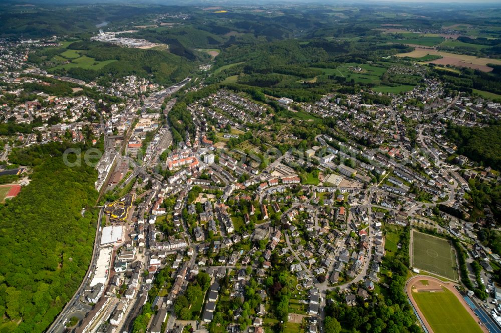 Aerial photograph Ennepetal - Town View of the streets and houses of the residential areas in Ennepetal at Ruhrgebiet in the state North Rhine-Westphalia, Germany