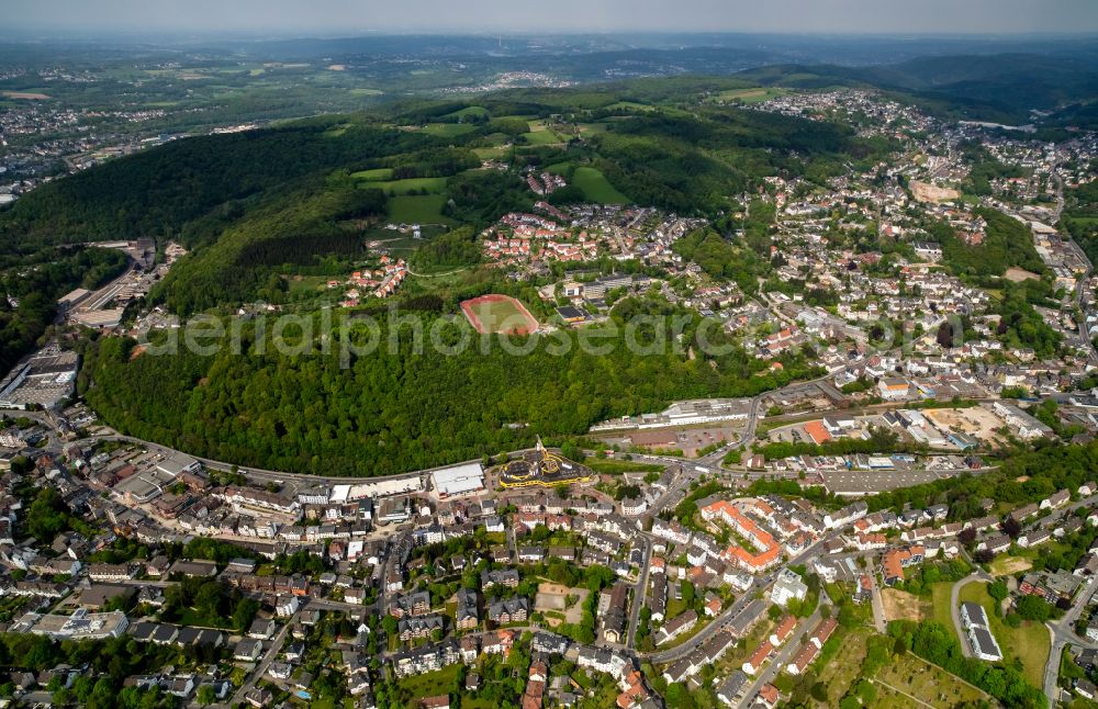 Aerial photograph Ennepetal - Town View of the streets and houses of the residential areas in Ennepetal at Ruhrgebiet in the state North Rhine-Westphalia, Germany