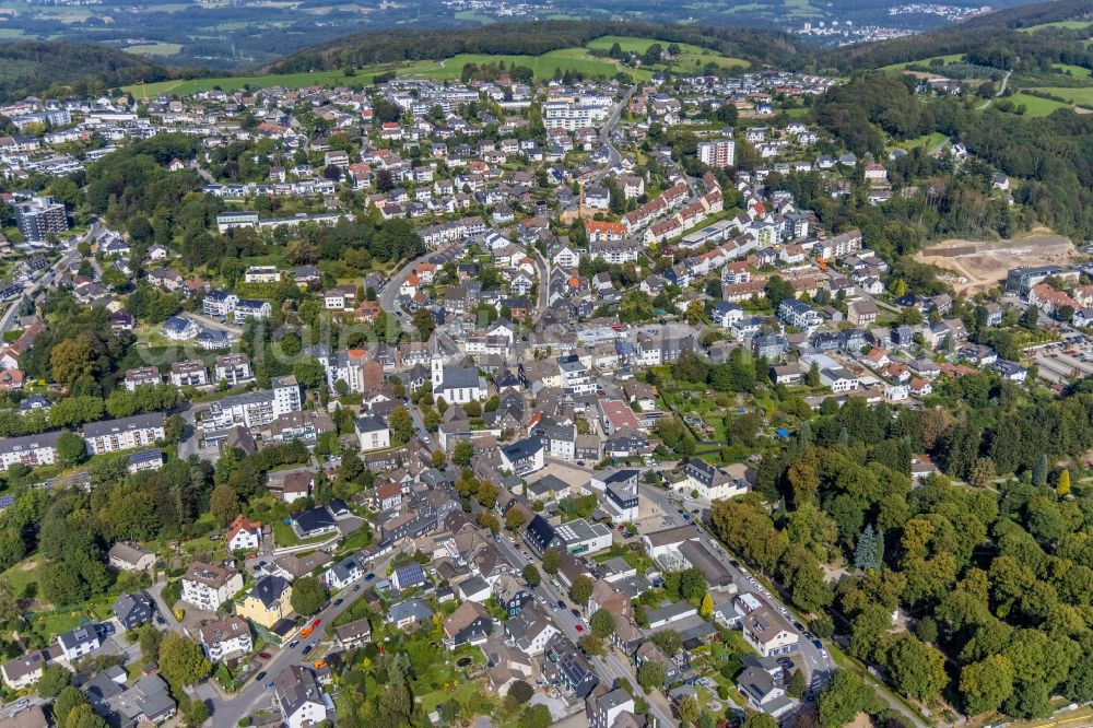 Aerial image Ennepetal - Town View of the streets and houses of the residential areas in Ennepetal at Ruhrgebiet in the state North Rhine-Westphalia, Germany