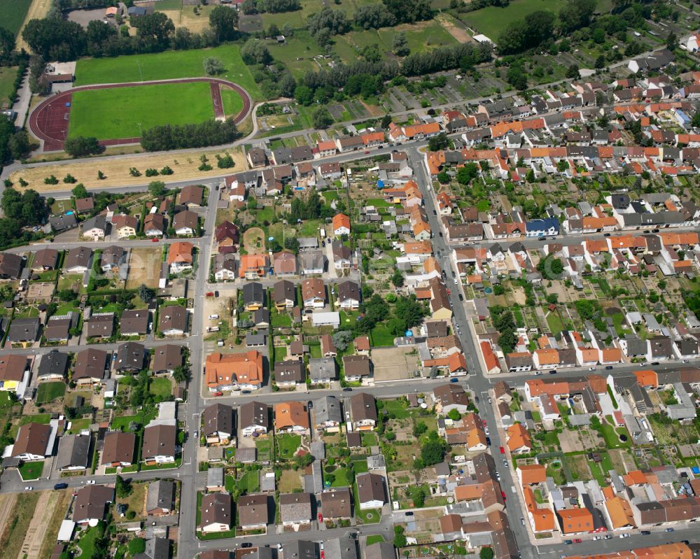 Aerial image Oberhausen-Rheinhausen - City view of the streets and houses in the residential areas along the Josefstrasse in the district of Oberhausen in Oberhausen-Rheinhausen in the state Baden-Wurttemberg, Germany