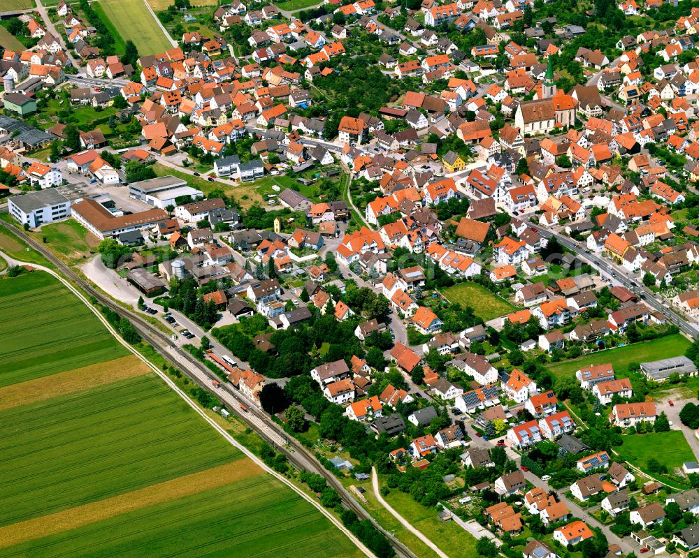 Aerial photograph Entringen - Town View of the streets and houses of the residential areas in Entringen in the state Baden-Wuerttemberg, Germany