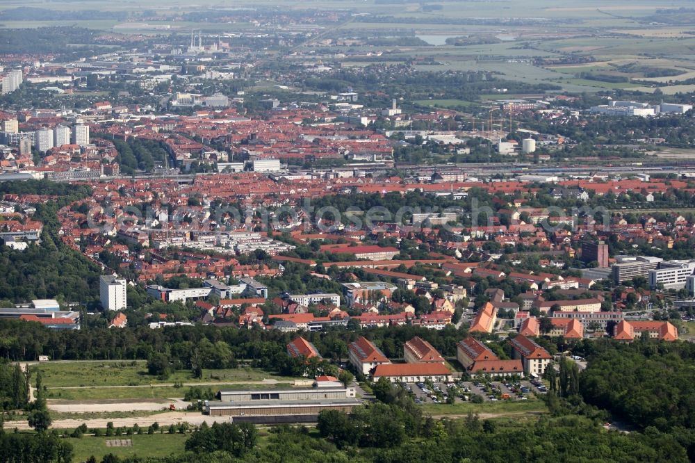 Erfurt from the bird's eye view: Town View of the streets and houses of the residential areas in Erfurt in the state Thuringia, Germany