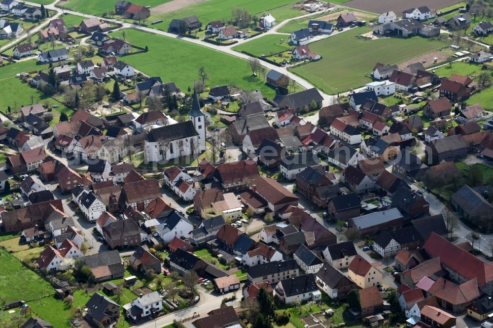 Aerial photograph Erkeln - Town View of the streets and houses of the residential areas in Erkeln in the state North Rhine-Westphalia