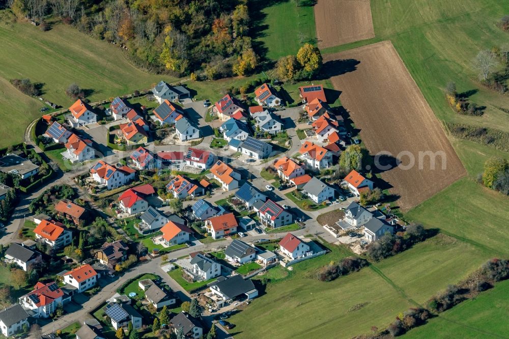 Erpfingen from the bird's eye view: Town View of the streets and houses of the residential areas in Erpfingen in the state Baden-Wurttemberg, Germany