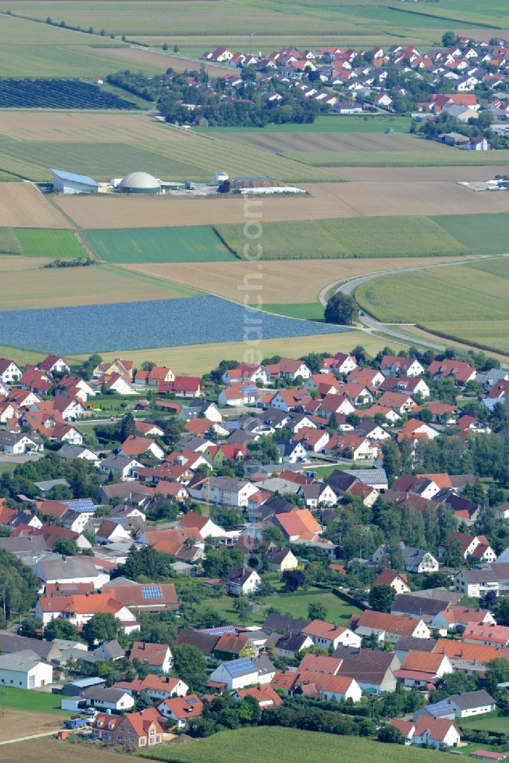 Aerial photograph Finningen - Town View of the streets and houses of the residential areas of Finningen in the state Bavaria