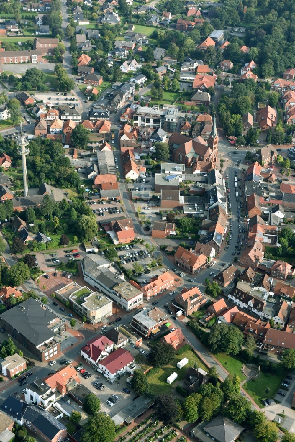 Friesoythe from the bird's eye view: Town View of the streets and houses of the residential areas in Friesoythe in the state Lower Saxony