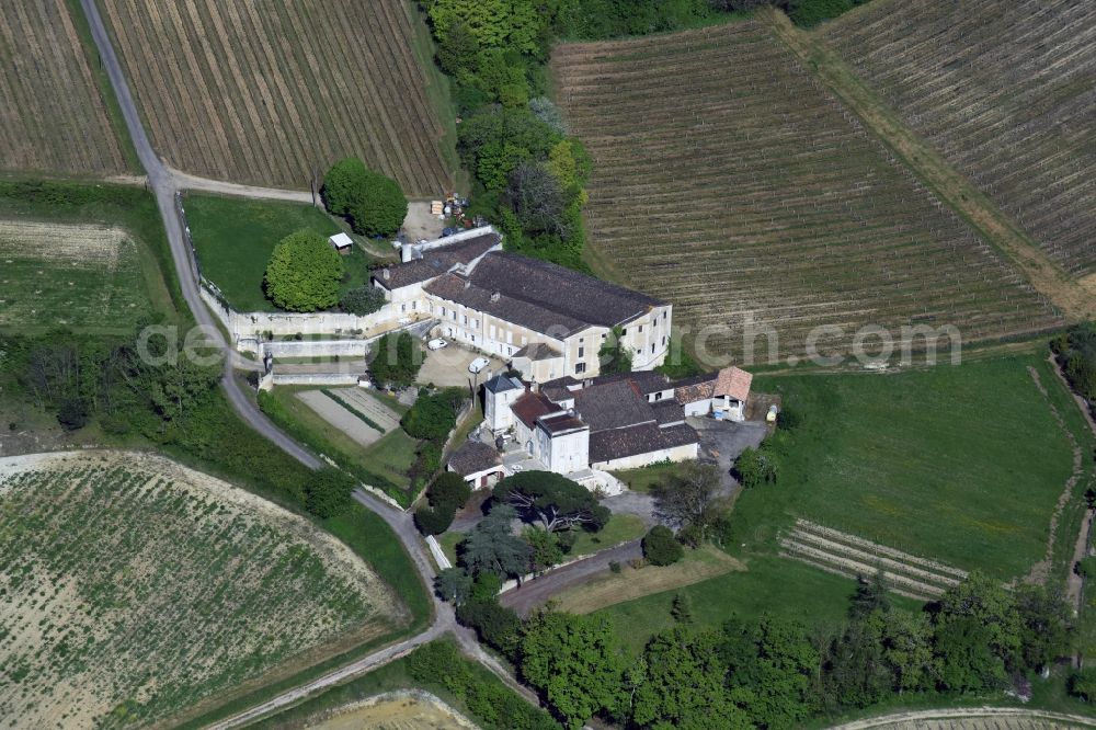 Aerial photograph Fronsac - Town View of the streets and houses of the residential areas in Fronsac in Aquitaine Limousin Poitou-Charentes, France