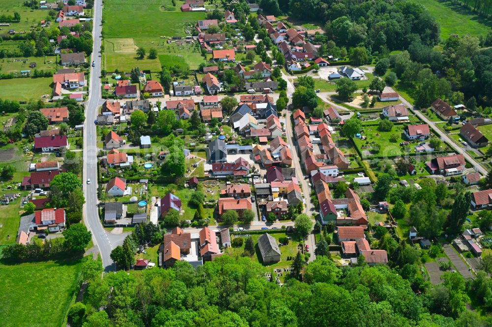 Aerial photograph Gangloffsömmern - Town View of the streets and houses of the residential areas in Gangloffsömmern in the state Thuringia, Germany