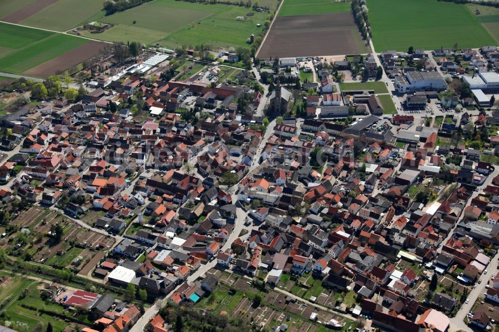 Gau-Bickelheim from the bird's eye view: Townscape of Gau-Bickelheim is a municipality in the district Alzey-Worms in Rhineland-Palatinate