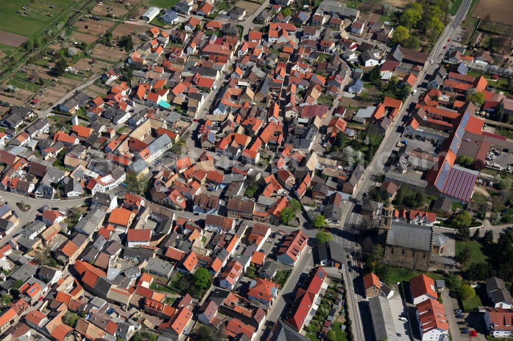 Gau-Bickelheim from above - Townscape of Gau-Bickelheim is a municipality in the district Alzey-Worms in Rhineland-Palatinate