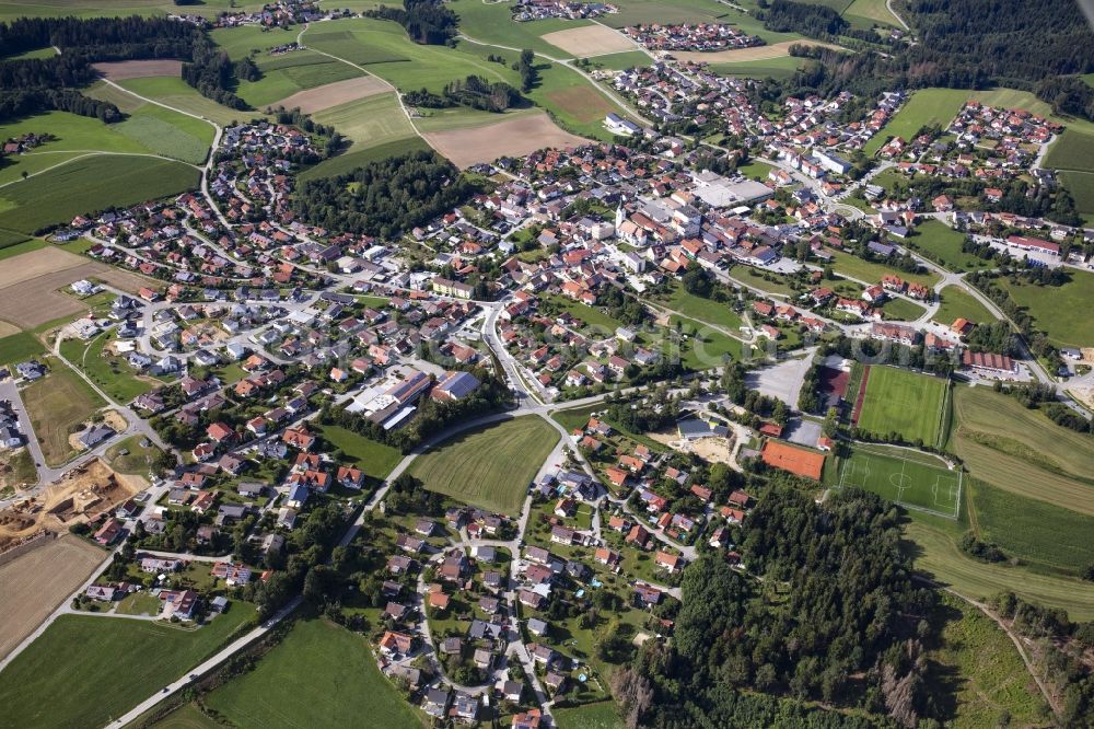 Hutthurm from the bird's eye view: Town View of the streets and houses of the residential areas in Hutthurm in the state Bavaria, Germany