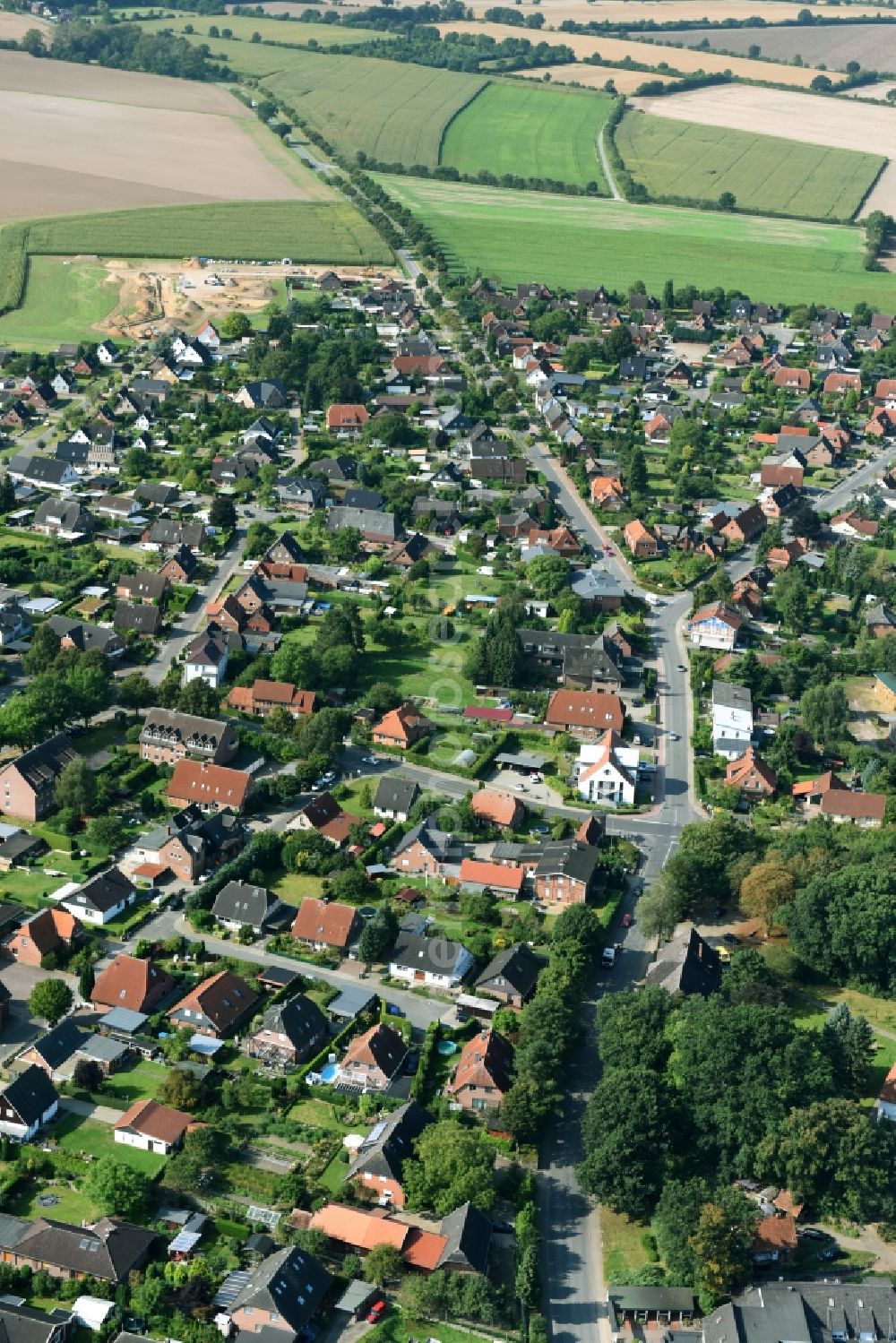 Aerial image Gülzow - Town View of the streets and houses of the residential areas in Guelzow in the state Schleswig-Holstein