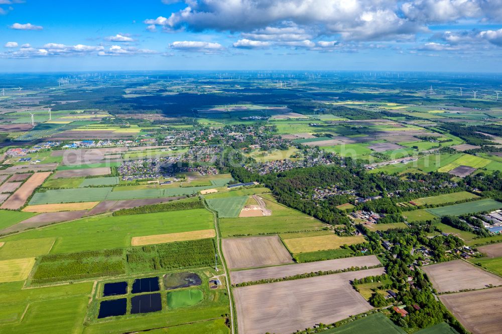 Aerial image Humptrup - View of the streets and houses of the residential areas in Grellsbuell in the state Schleswig-Holstein, Germany