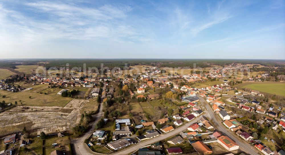 Aerial photograph Groß Schönebeck - Town View of the streets and houses of the residential areas on street Schlossstrasse in Gross Schoenebeck at Schorfheide in the state Brandenburg, Germany