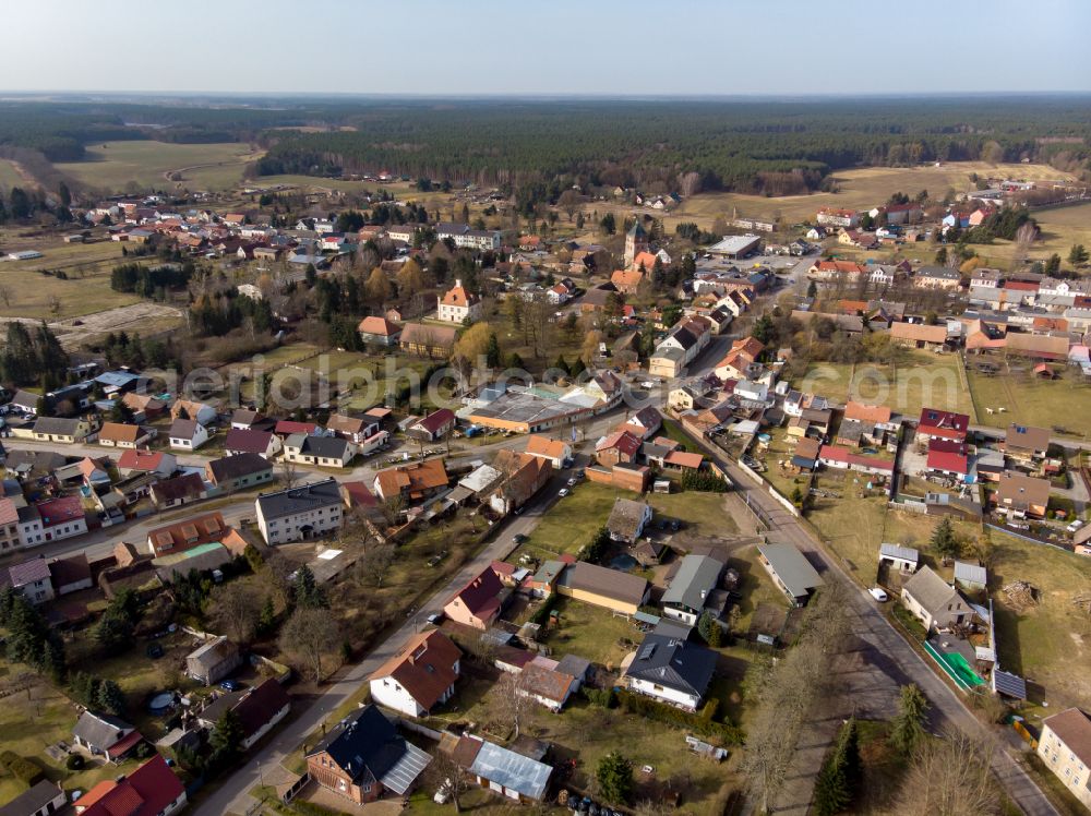 Groß Schönebeck from above - Town View of the streets and houses of the residential areas on street Schlossstrasse in Gross Schoenebeck at Schorfheide in the state Brandenburg, Germany