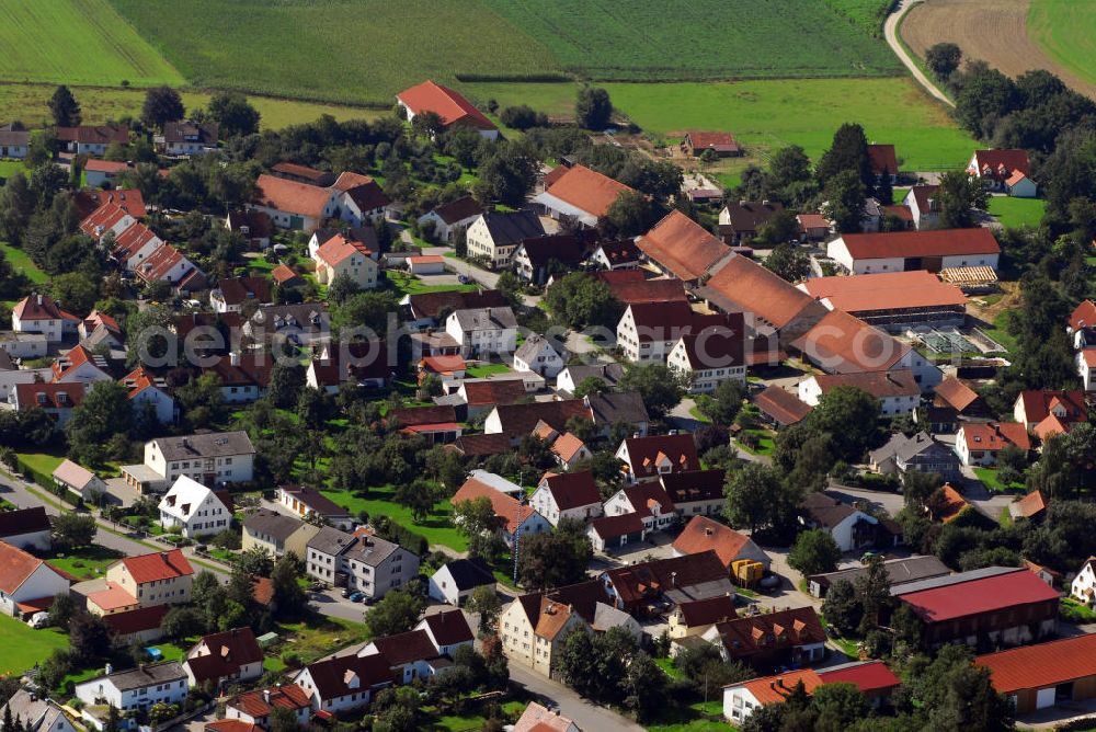 Erdweg / OT Großberghofen from the bird's eye view: Blick auf den Ort Großberghofen der Gemeinde Erdweg.