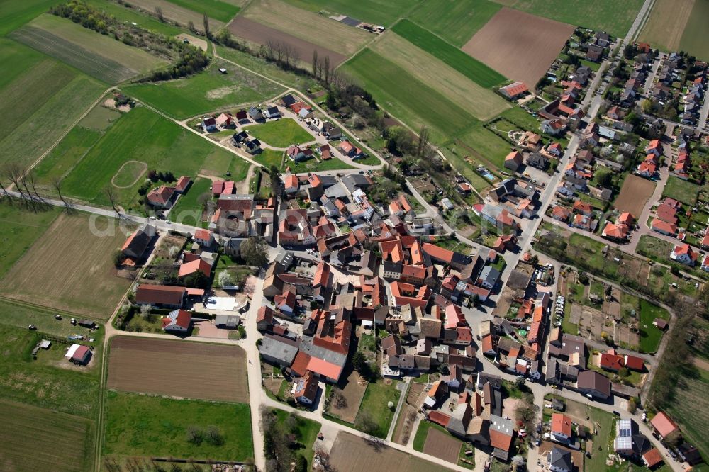 Aerial photograph Gumbsheim - Townscape of Gumbsheim is a municipality in the district Alzey-Worms in Rhineland-Palatinate