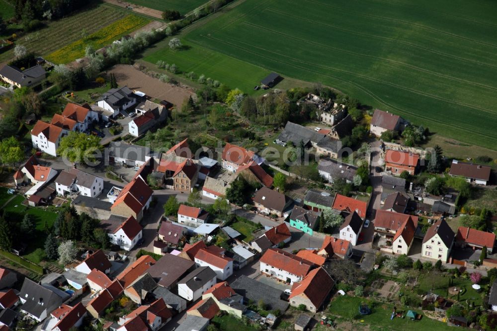 Gundersheim from the bird's eye view: Townscape of Gundersheim is a municipality in the district Alzey-Worms in Rhineland-Palatinate