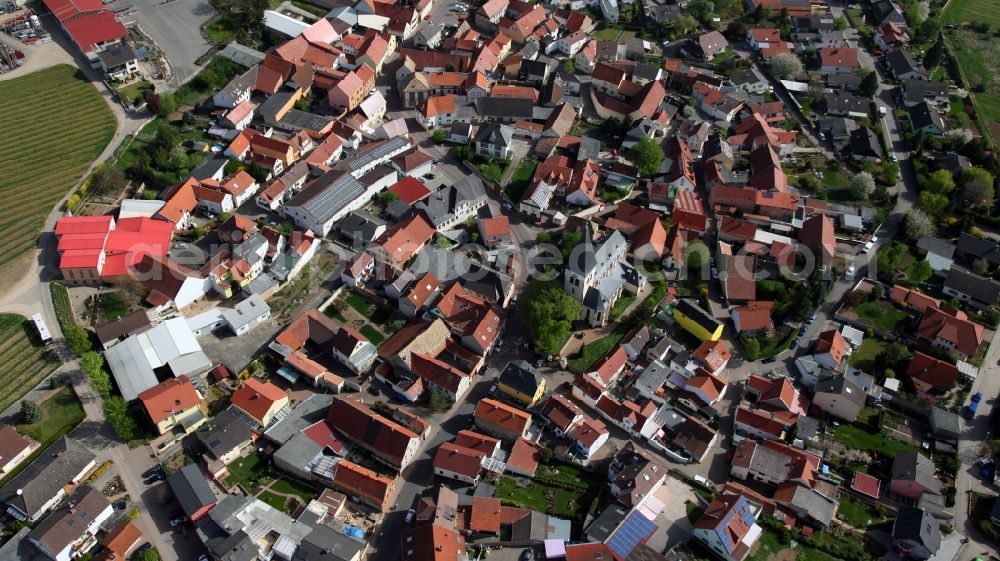 Gundheim from the bird's eye view: Townscape of Gundheim is a municipality in the district Alzey-Worms in Rhineland-Palatinate