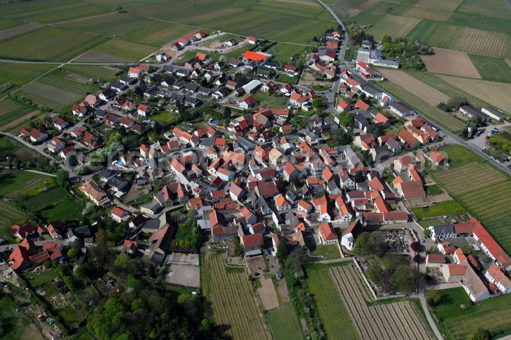 Aerial image Hangen-Weisheim - Townscape of Hangen-Weisheim is a municipality in the district Alzey-Worms in Rhineland-Palatinate