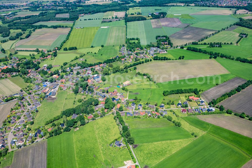 Harsefeld from the bird's eye view: Town View of the streets and houses of the residential areas in Harsefeld in the state Lower Saxony, Germany