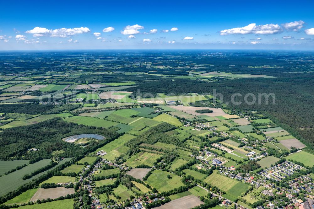 Aerial photograph Hartenholm - Town View of the streets and houses of the residential areas in Hartenholm in the state Schleswig-Holstein, Germany