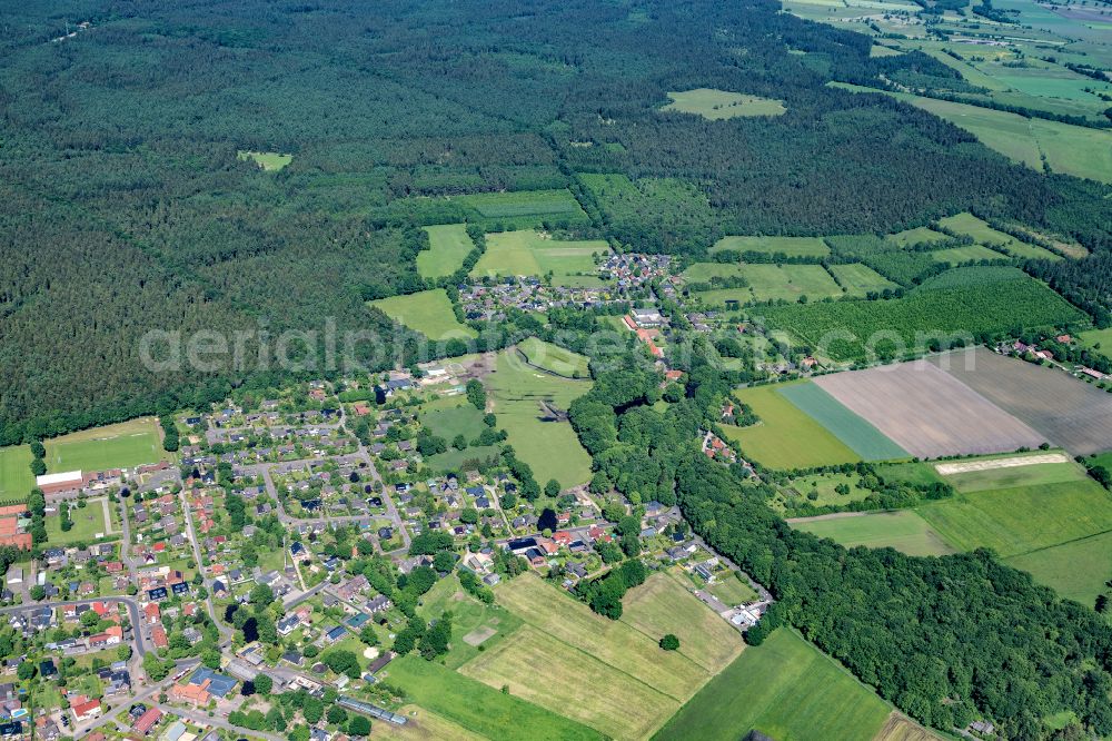 Aerial photograph Hartenholm - Town View of the streets and houses of the residential areas in Hartenholm in the state Schleswig-Holstein, Germany