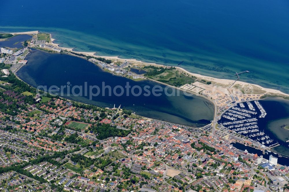 Aerial image Heiligenhafen - Town View of the streets and houses of the residential areas of the field seamed town Heiligenhafen at the coast of the Baltic Sea in the state Schleswig-Holstein