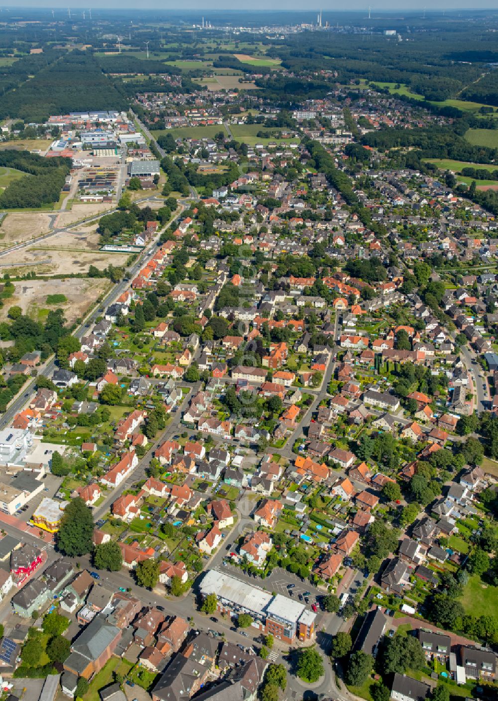 Aerial image Hervest - Town View of the streets and houses of Hervest near the Lippe river in Dorsten in the state North Rhine-Westphalia