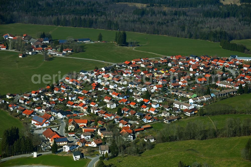 Aerial photograph Hetten - Town View of the streets and houses of the residential areas in Hetten in the state Bavaria, Germany