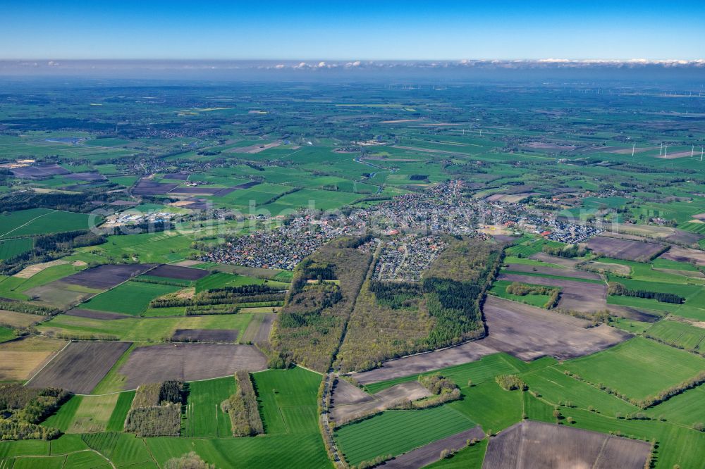 Himmelpforten from above - Town View of the streets and houses of the residential areas in Himmelpforten in the state Lower Saxony, Germany