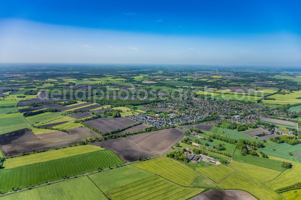 Aerial photograph Himmelpforten - Town View of the streets and houses of the residential areas in Himmelpforten in the state Lower Saxony, Germany