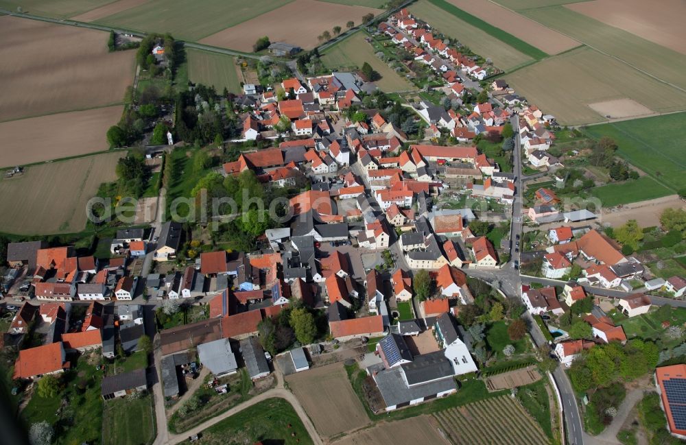 Hochborn Blödesheim from the bird's eye view: Townscape of Hochborn is a municipality in the district Alzey-Worms in Rhineland-Palatinate