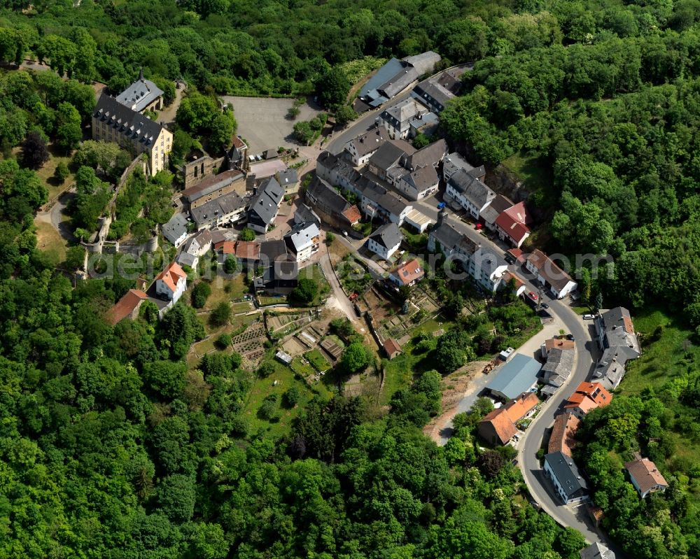 Aerial photograph Hochstetten-Dhaun - Townscape of high-Stetten Dhaun with the castle ruins Dhaun in Rhineland-Palatinate