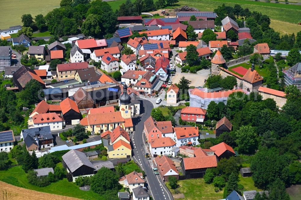 Aerial photograph Hohenberg an der Eger - Town View of the streets and houses of the residential areas in Hohenberg an der Eger in the state Bavaria, Germany