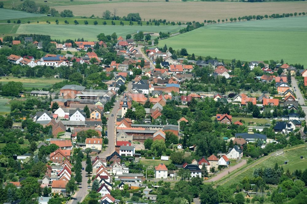 Aerial image Hohenwarthe - Town View of the streets and houses of the residential areas in Hohenwarthe in the state Saxony-Anhalt, Germany