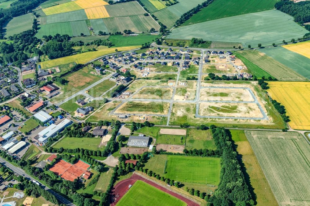 Aerial image Horneburg - Town View of the streets and houses of the residential areas in Horneburg in the state Lower Saxony, Germany